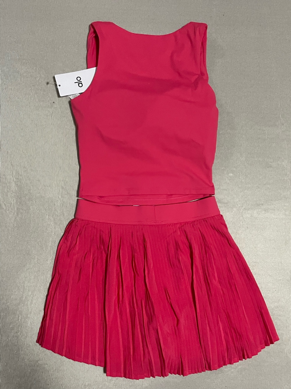 ALO Yoga Hot Pink Cropped Tank Top with Pleated Skirt Set - Picture 2 of 6